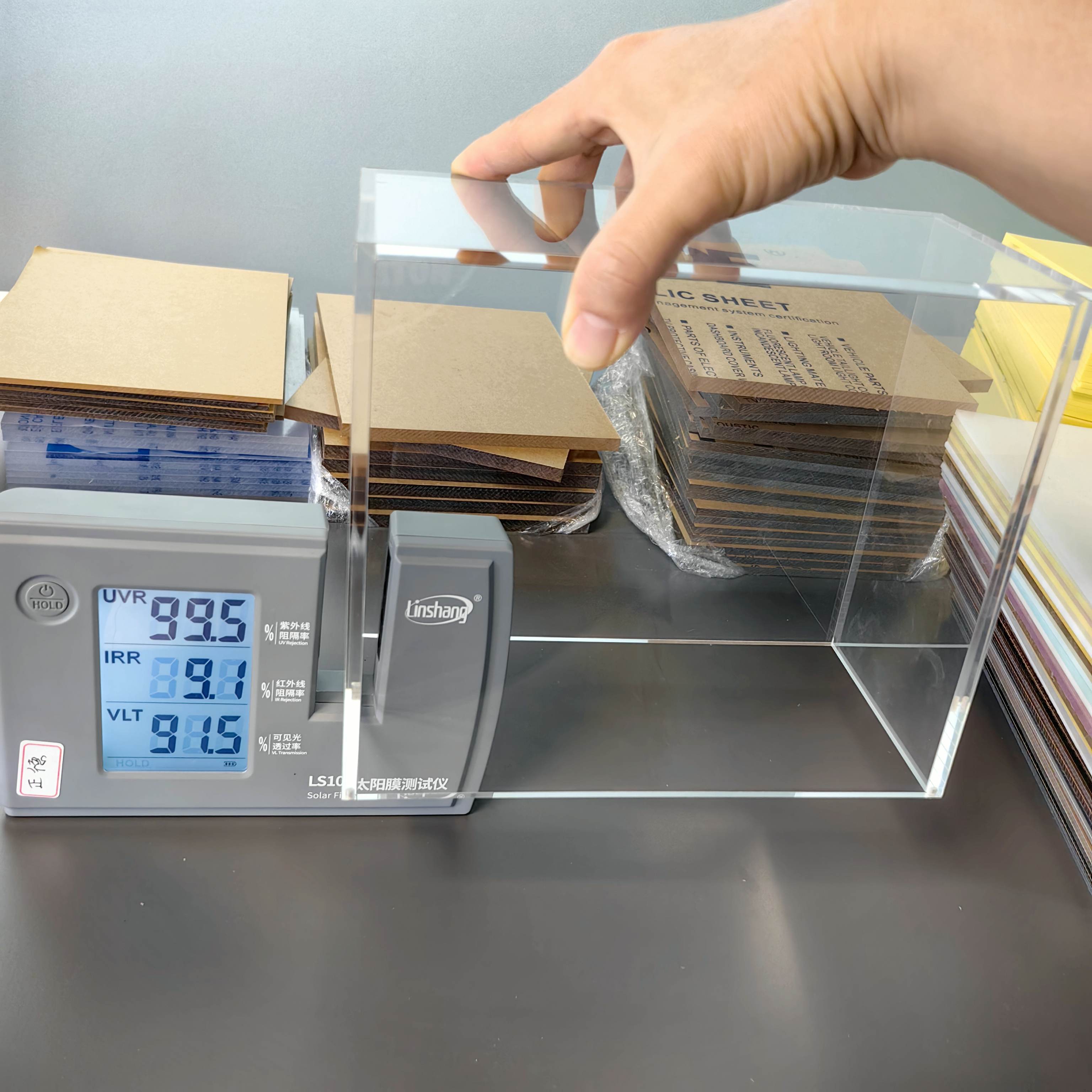 99% UV protection Magnetic Mod - Display Case Acrylic บทวิจารณ์และราคา